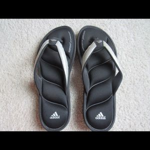 Adidas Memory Foam flip flops